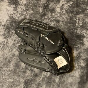 Easton - Black Woman’s Softball Glove with White Stitching. LEFTIES